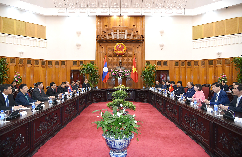 Thủ tướng tiếp Phó Chủ tịch nước CHDCND Lào