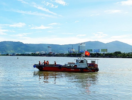 Tìm thấy thi thể người chồng nhảy xuống sông Hàn cứu vợ