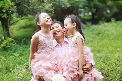 Nhà có con gái thích thật mấy ông ạ!