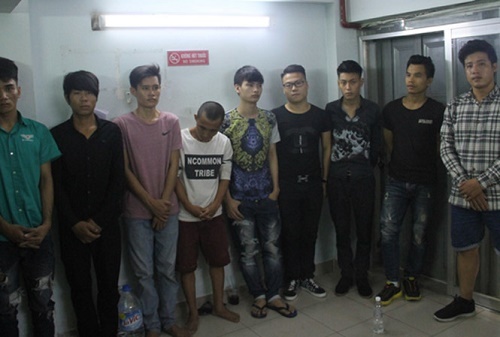 Nổ súng bắt nhóm giang hồ thanh toán nhau giữa trung tâm Sài Gòn