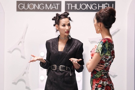 The Face 2017 tập 8: Minh Tú, Hoàng Thùy bất mãn với Lan Khuê