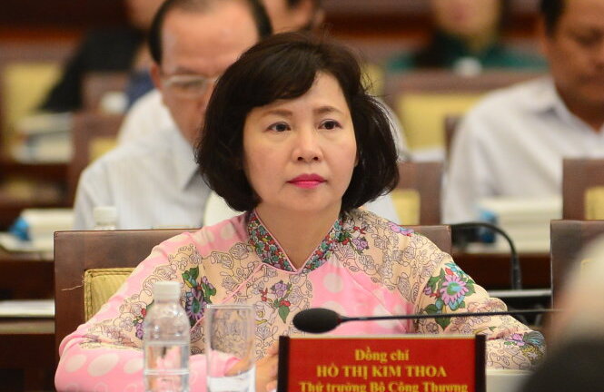 Thứ trưởng Hồ Thị Kim Thoa nộp đơn xin thôi việc