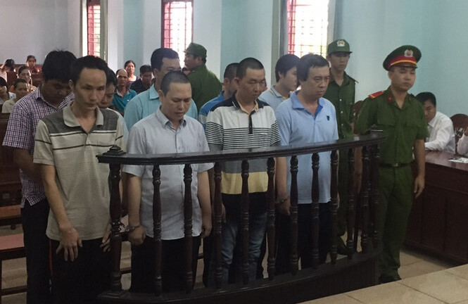 Nhận hối lộ 4 tỷ, 7 cựu thanh tra giao thông bị khai trừ Đảng