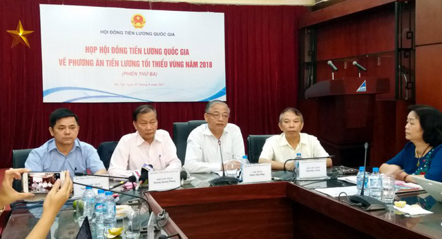 Chốt tăng 6,5% mức lương tối thiểu vùng năm 2018