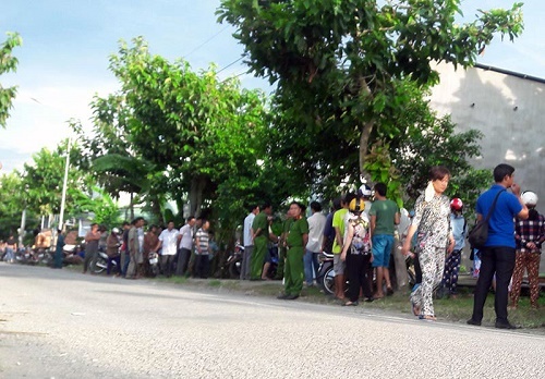 Điều tra vụ chồng sát hại vợ rồi chạy ra đường ngồi khóc