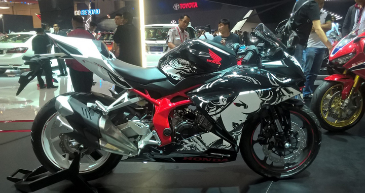 Honda CBR250RR 2017 bản đặc biệt giá 5.400 USD