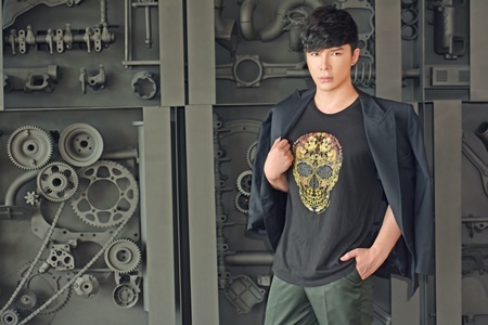 Nathan Lee sở hữu chiếc chiếc áo khoác độc nhất của Gucci