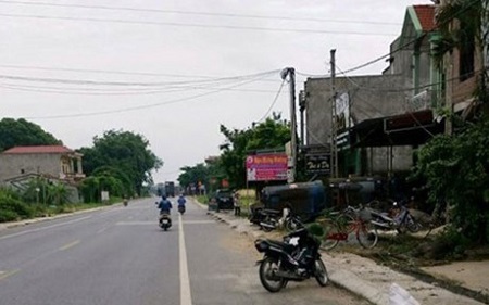 Va chạm với xe cảnh sát giao thông, bé gái 14 tuổi tử vong