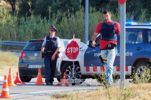 Nghi phạm lái xe tải khủng bố tại Barcelona bị truy lùng gắt gao