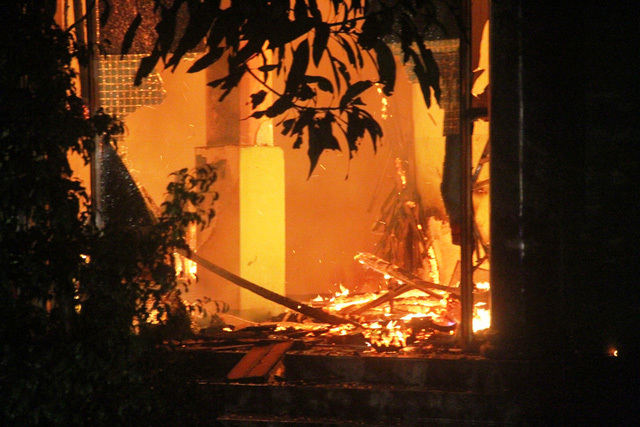 Hỏa hoạn tại quán Karaoke, 6 phòng hát bị thiêu rụi