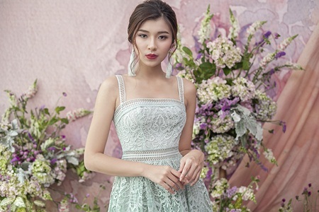 Trò cưng của Minh Tú gợi ý mặc đẹp với sắc màu pastel