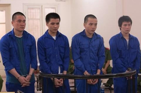 Vận chuyển 75 bánh heroin, 4 bị cáo lãnh án tử hình