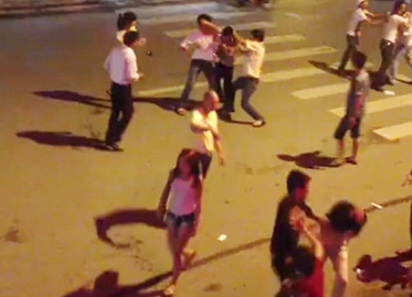 Điều tra vụ hỗn chiến kinh hoàng trong đêm khiến 4 người thương vong