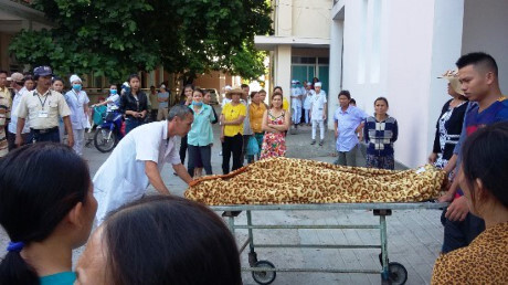 Sản phụ tử vong bất thường, người nhà tố bác sĩ tắc trách