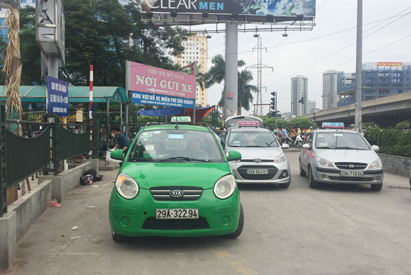 Sở GTVT Hà Nội lên tiếng vụ “mặc đồng phục” cho taxi