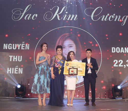 Hàng nghìn doanh nhân tài sắc Pizu “bùng nổ” trong lễ vinh danh