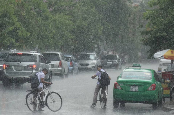 Dự báo thời tiết ngày 6/9: Áp thấp nhiệt đới xuất hiện gần Biển Đông