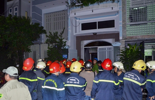 Cháy nhà bốn tầng ở Sài Gòn, 1 người tử vong