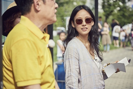 Với hành động này, Lee Hyori xứng đáng là