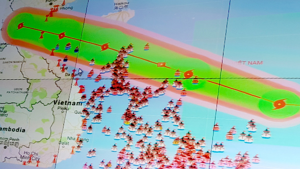Tối 15/9, bão số 10 mạnh nhất trong nhiều năm đổ bộ Thanh Hóa – Quảng Bình