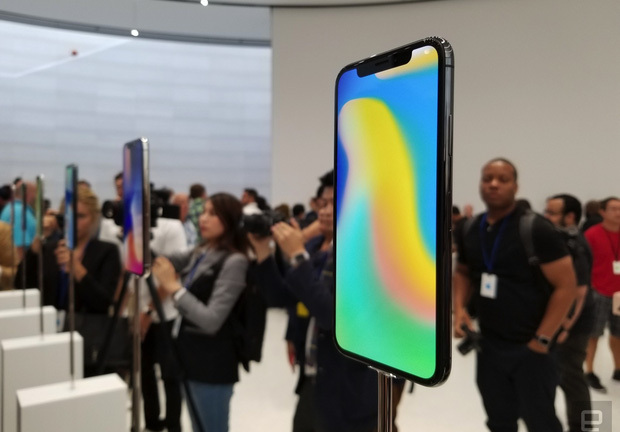 Siêu phẩm iPhone X giá 999 USD của Apple có gì đặc biệt?