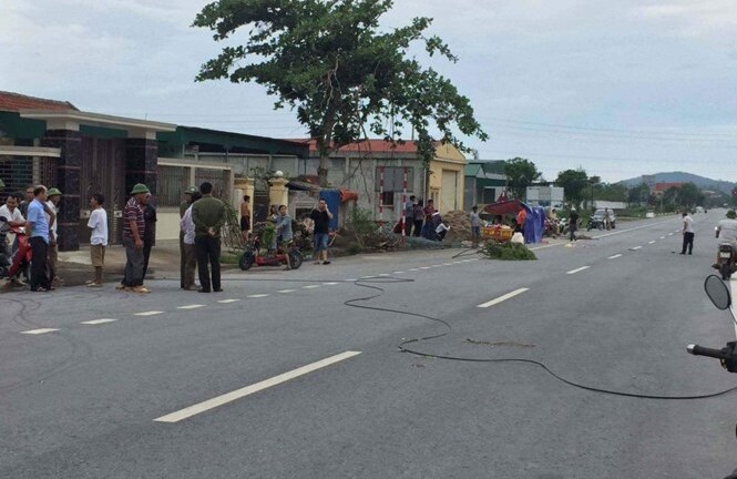 2 người bị điện giật tử vong sau bão số 10