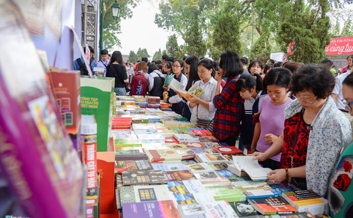 Ép mua tài liệu thực hành kỹ năng sống: Sở loay hoay, phụ huynh kêu trời