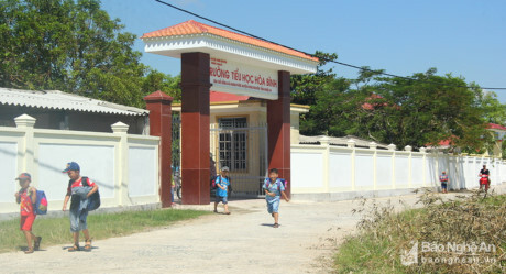 Nữ giáo viên ngất xỉu trong quá trình làm việc với Trưởng Phòng Giáo dục