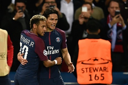 Cavani và Neymar thay nhau lập công, PSG vùi dập Bayern Munich