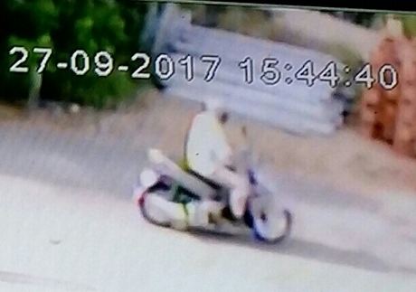 Camera ghi lại hành hình trốn chạy của tên cướp ngân hàng ở Vĩnh Long