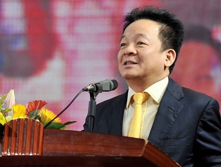Bầu Hiển: