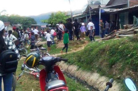 Gia cảnh khốn khó của nữ sinh bị 4 trai bản xâm hại tập thể