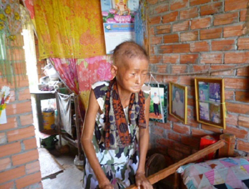 Cuộc đời đượm buồn của những thiếu nữ xuân sắc bỗng dưng hóa thành bà lão