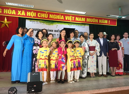 Học sinh Hà Nội biểu diễn Piano-Violin với nghệ sĩ Nhật Bản