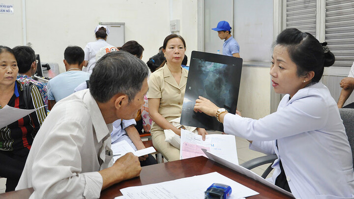 Bộ Y tế đề nghị bãi bỏ quy định về hộ khẩu