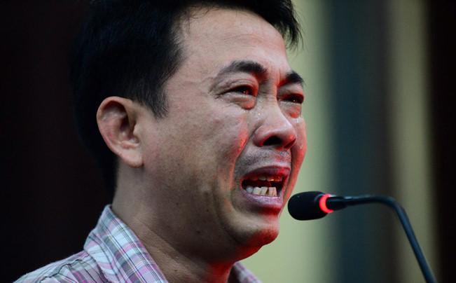 Nguyên Tổng GĐ VN Pharma bật khóc, xin được tại ngoại