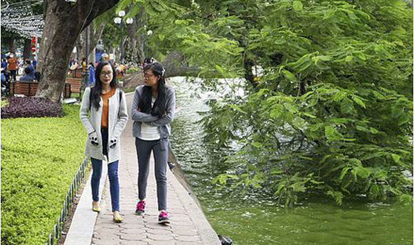 Dự báo thời tiết ngày 25/10: Miền Bắc se lạnh, Nam Bộ mưa rào