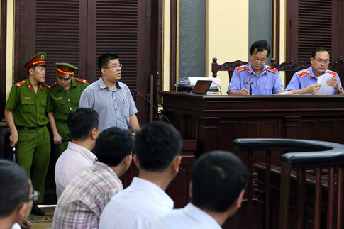 Phúc thẩm vụ VN Pharma: Truy Bộ Y tế về quy trình cấp phép nhập khẩu thuốc