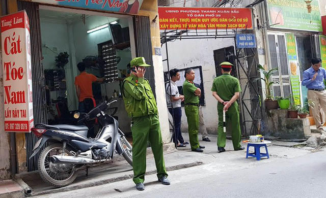 Hà Nội: Phát hiện người đàn ông chết trong tư thế treo cổ trên cột điện