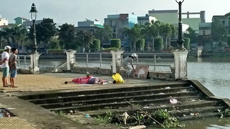 Bàng hoàng phát hiện thi thể cô giáo mầm non nổi trên sông Bảo Định