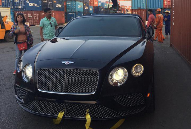 Bentley Continental GT V8 S mui trần phiên bản thể thao xuất hiện lần đầu ở Việt Nam