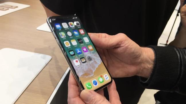 Hơn 300 chiếc iPhone X bị trộm ở California ngay trước giờ lên kệ