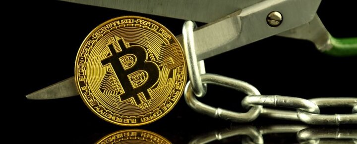 Bitcoin lao dốc sau khi lập đỉnh 7.600 USD