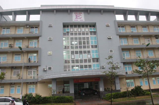 Người nhà tố bệnh viện thờ ơ khiến bé sơ sinh tử vong, bác sĩ nói gì?