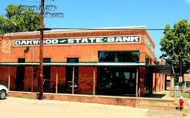 Chân dung đại gia Việt thâu tóm ngân hàng lâu đời nhất Mỹ