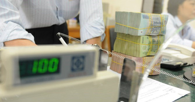 Nhiều ngân hàng bất ngờ giảm lãi suất huy động