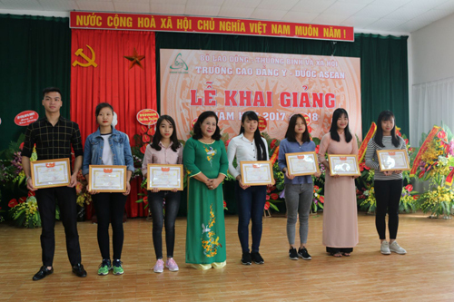 Nữ sinh đạt 25,75 điểm tiết lộ lý do chọn trường Cao đẳng Y Dược ASEAN