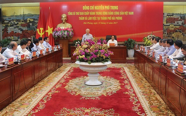 Tổng Bí thư: “Chỉ mải chạy chọt đủ thứ, con người sẽ tha hóa, hư hỏng đi“