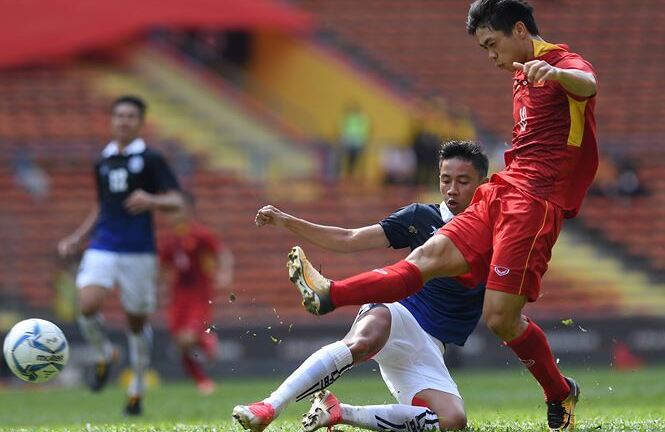 Bầu Đức: Chỉ trích Công Phượng là thiếu công bằng