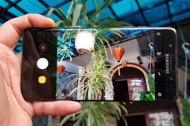 Cận cảnh Galaxy Note FE vừa đẹp vừa chất của Samsung
